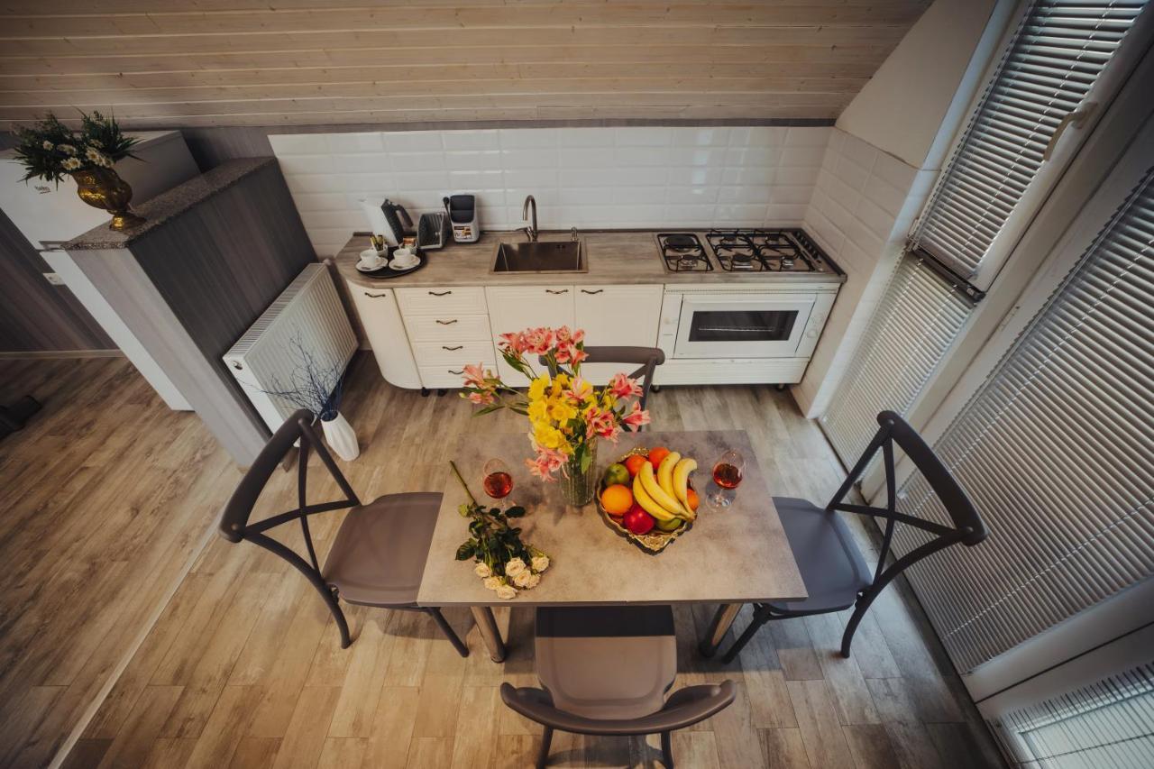 Rustaveli Apartment With Gym Тбилиси Экстерьер фото